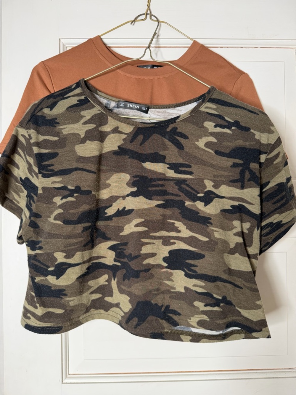 SHEIN Women's Cropped Camo Short Sleeve Top - Olive Green & Kaki Bundle